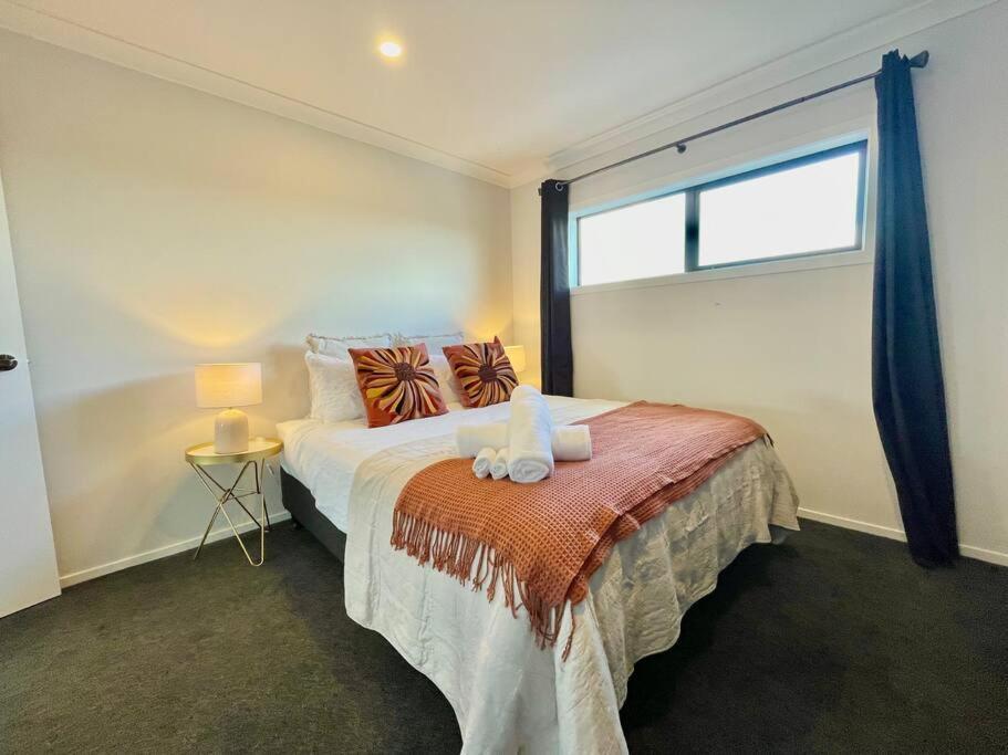 Morden Spacious New House Hamilton Luaran gambar