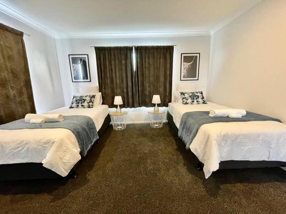 Morden Spacious New House Hamilton Luaran gambar
