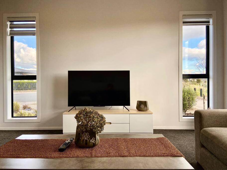Morden Spacious New House Hamilton Luaran gambar